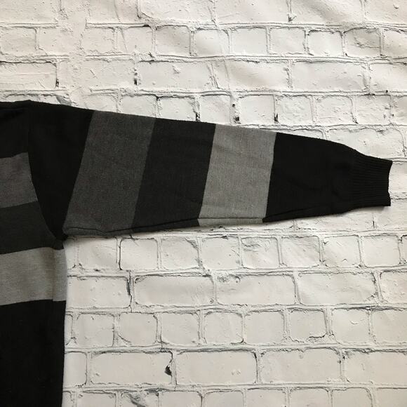 Black & Gray Casual Sweater - Picture 7 of 10